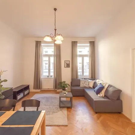 Beautiful 1 Bedroom Near Schönbrunn Palace