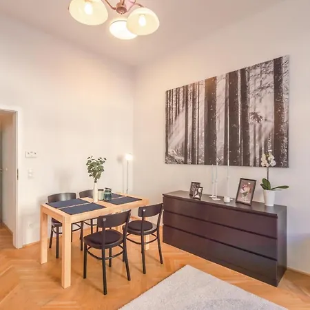 Beautiful 1 Bedroom Near Schönbrunn Palace *