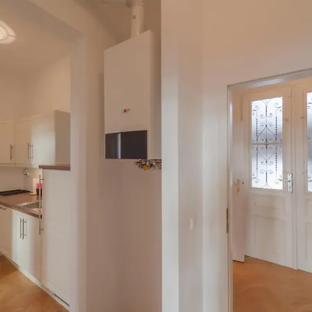 Beautiful 1 Bedroom Near Schönbrunn Palace Apartament *