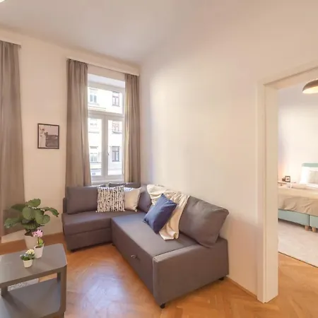Beautiful 1 Bedroom Near Schönbrunn Palace