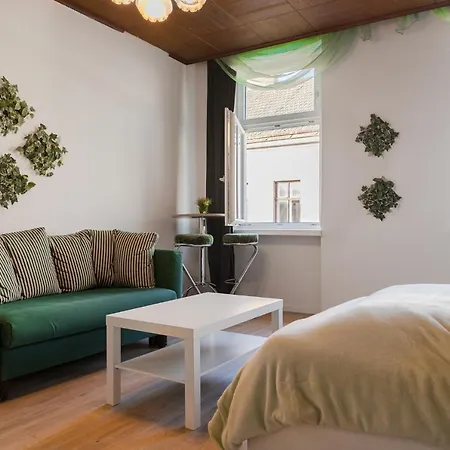 Perfectly Situated 2br Shared Apt- Ideal For Longstays Apartment Vienna