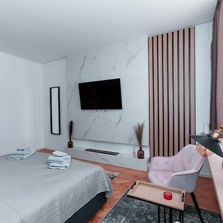 Apartment Petit Luxe *