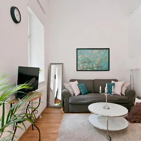 ⍟luxurious And Bright⍟ 5 Min Walk To City Center Apartment *