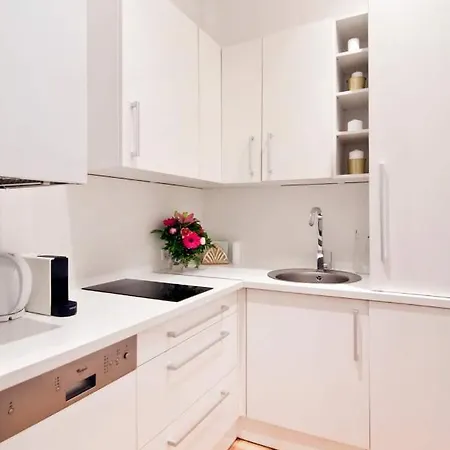 ⍟luxurious And Bright⍟ 5 Min Walk To City Center *
