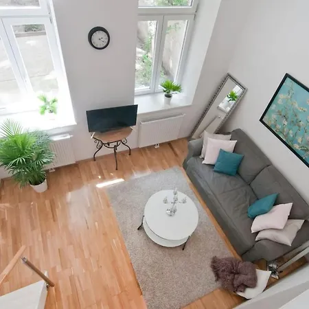 Apartment ⍟luxurious And Bright⍟ 5 Min Walk To City Center *