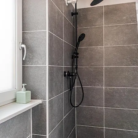 Perfectly Situated 2br Shared Apt- Ideal For Longstays Apartment Vienna
