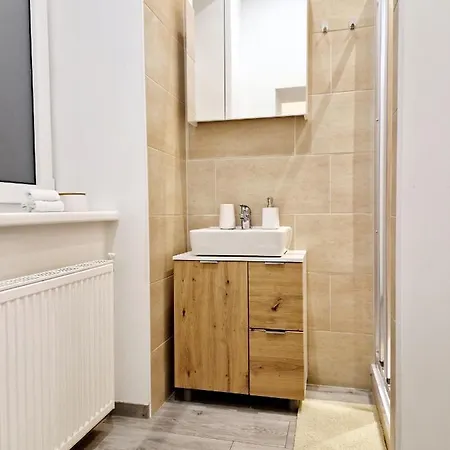 Apartment Adonis
