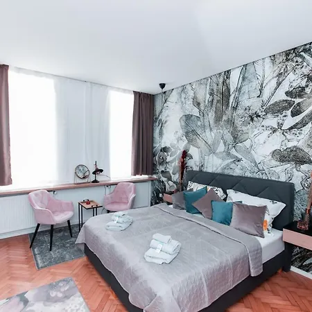 Petit Luxe Apartment