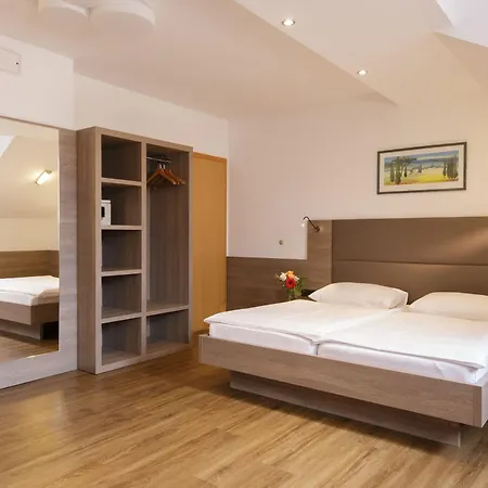 Lucia Hotel Wien