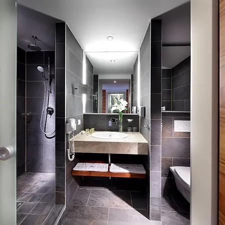 Eurostars Embassy 4*