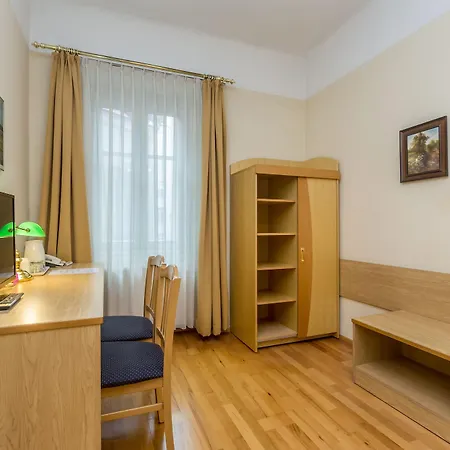 Graf Stadion Hotel