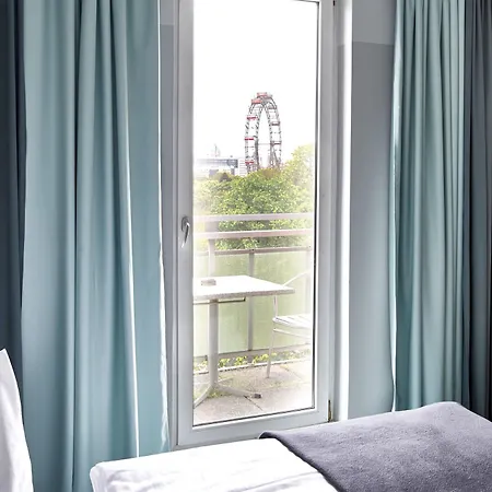 Magdas Hotel 2*