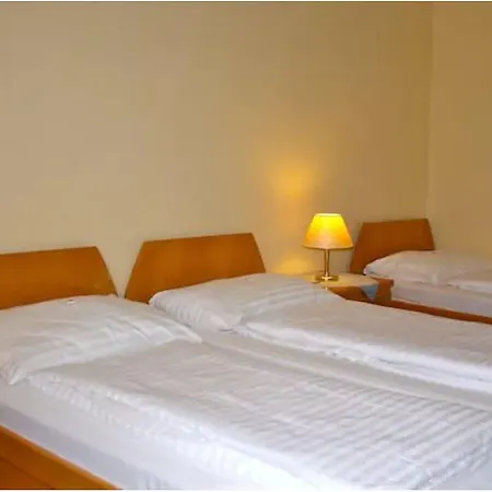 Hotel Very Apartments, 5 Min To Center, No Reception