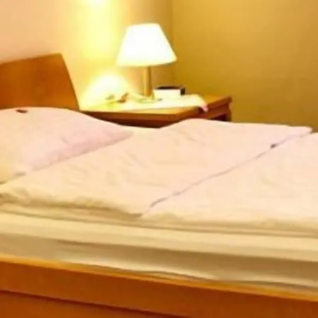 Hotel Very Apartments, 5 Min To Center, No Reception 3*