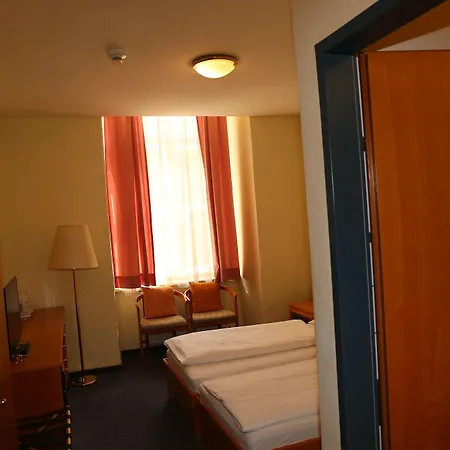 Very Apartments, 5 Min To Center, No Reception Hotel 3*