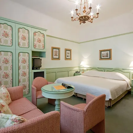 Koenig Von Ungarn Hotel