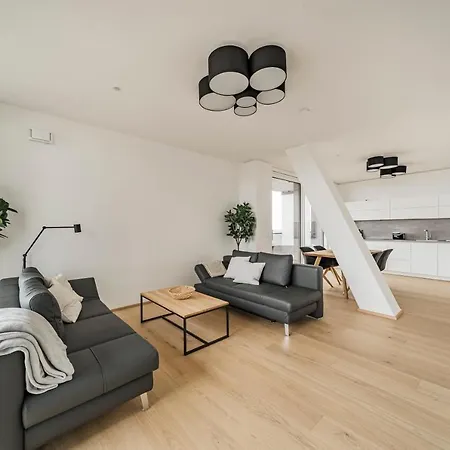 Diamondview Luxury Apartment