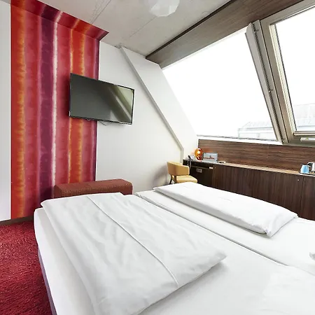 Simm's Hotel 4*