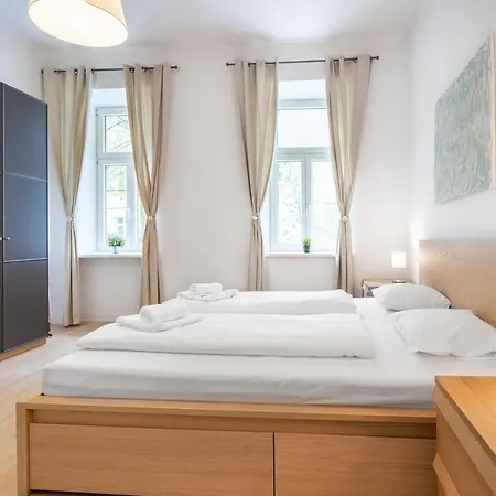 Cottageviertel - Stilvolles In Parknahe