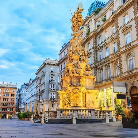 Apartment Luxurious In The Centre Of