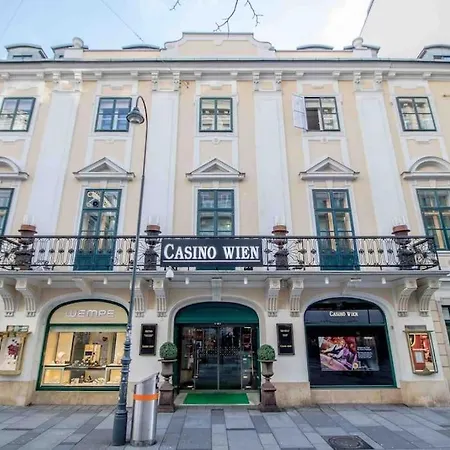 아파트 Luxurious In The Centre Of
