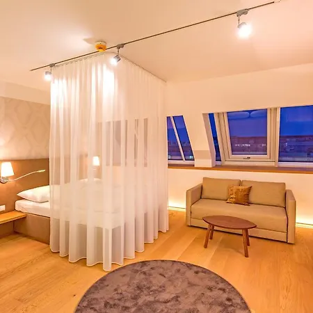 Getreidemarkt 10 Serviced Wien