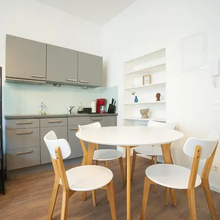 Bright Boutique Located 15 Min From Stephansdom Apartment