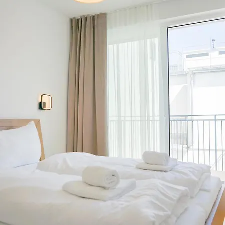 Nadland B61 * Wien