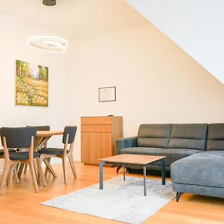 Nadland B61 Wien