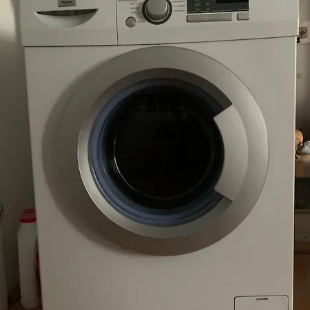 Apartament Simple Apt - 8 Bed Is Having No Kitchen *