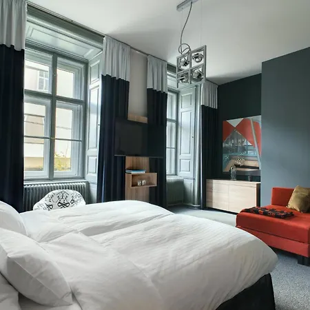Saint Shermin & Champagne Hotel Wien