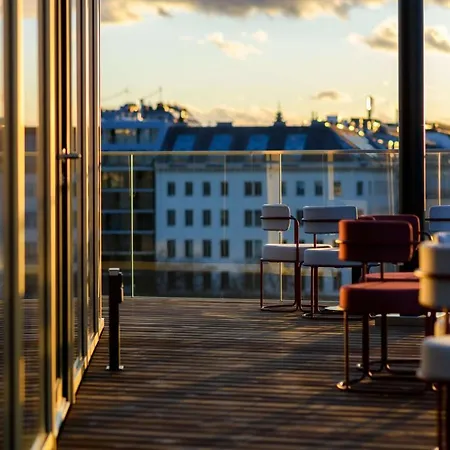 Radisson Red Hotel,