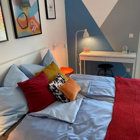 Brand New Cozy 10 Min To Center *