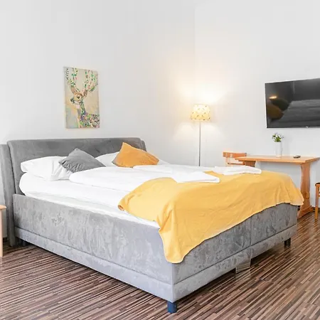 Vivid King Bed - 12 Minutes From Center Vienna