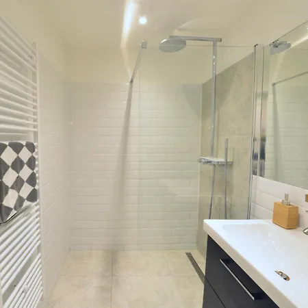 Your Stylish Basement Loft Close To Schonbrunn Apartment Vienna