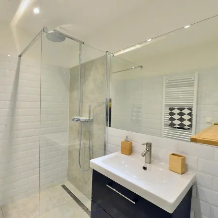 Apartment Your Stylish Basement Loft Close To Schonbrunn *