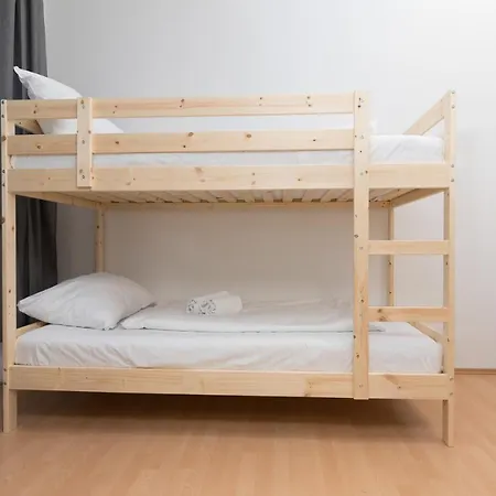 Spacious 2 Bedrooms In 4th District Near Karlskirche