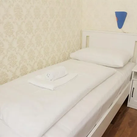 Arpi Bed & Breakfast 3*
