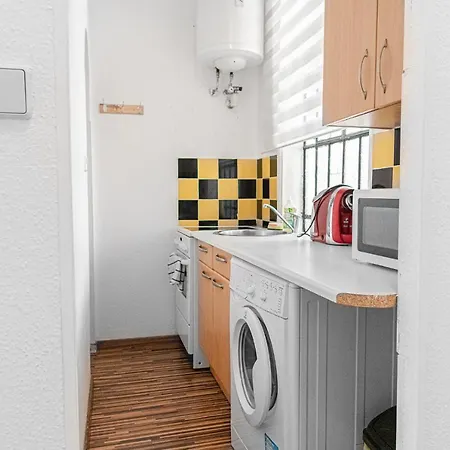 Apartment Vivid King Bed - 12 Minutes From Center