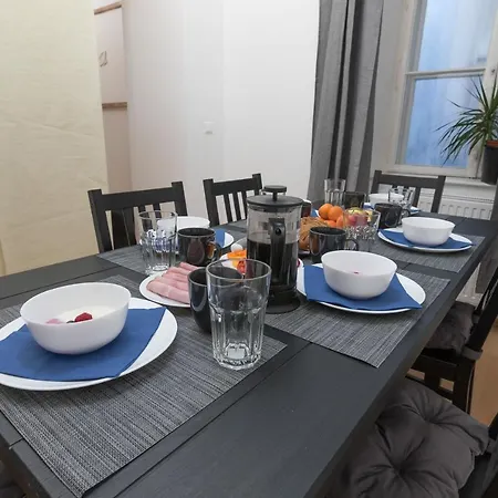 Spacious 2 Bedrooms In 4th District Near Karlskirche * Vienna