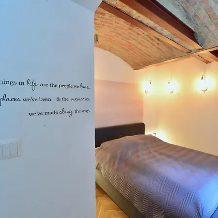 Your Stylish Basement Loft Close To Schonbrunn Apartment