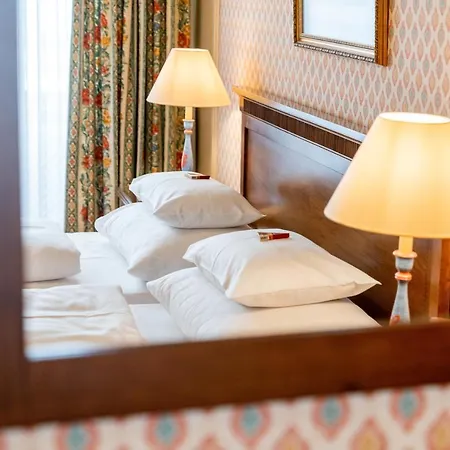 Koenig Von Ungarn Hotel Wenen