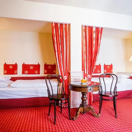 Hotel Koenig Von Ungarn 4*