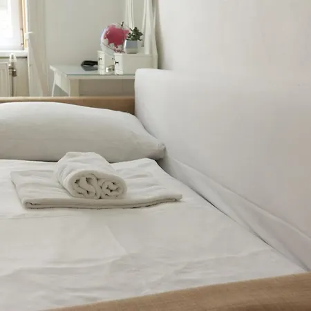 Arpi Bed & Breakfast 3*