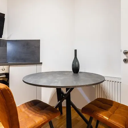 Apartment Trendy With - Smart Tv, Coffee Machine In Meidling Vienna