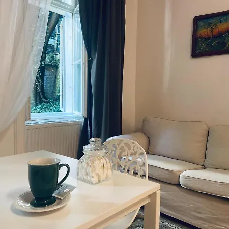 Altbau * Vienna