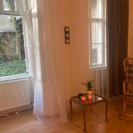 Altbau Apartment Vienna