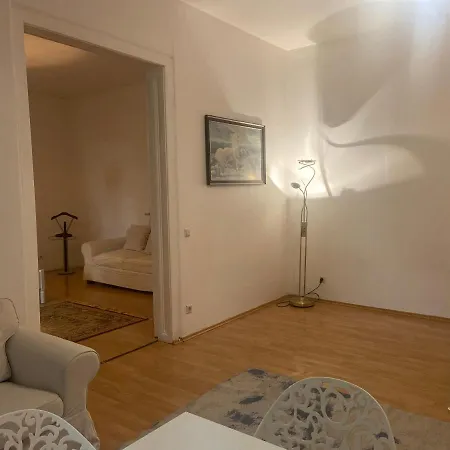 Altbau *