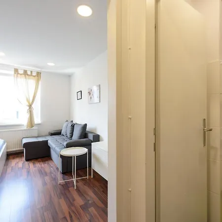 Lights - Hernals Apartment