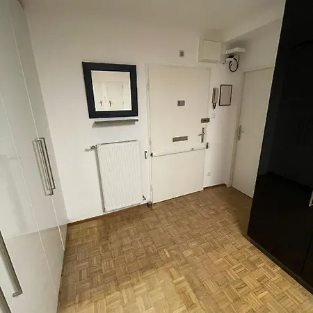 Refaeli 1020 Apartment